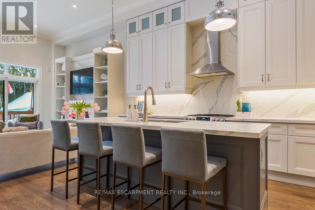 56 LABURNHAM AVENUE - 9