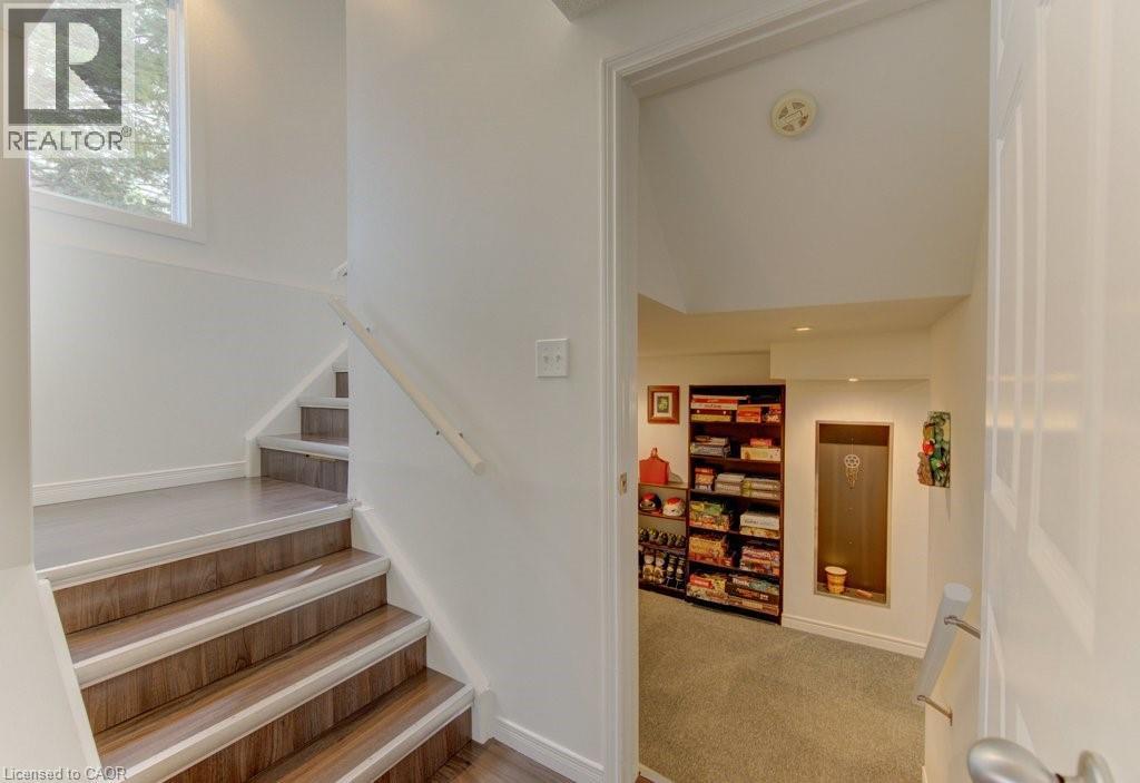 108 CLEARWATER Crescent, Waterloo, Ontario, N2V1L8 — Photo 34