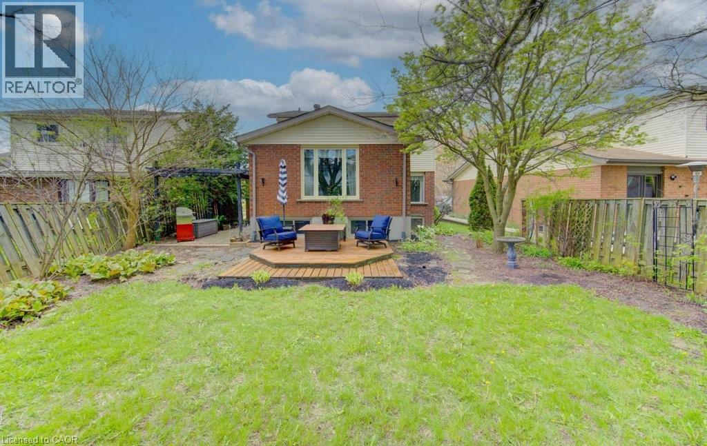 108 CLEARWATER Crescent, Waterloo, Ontario, N2V1L8 — Photo 39