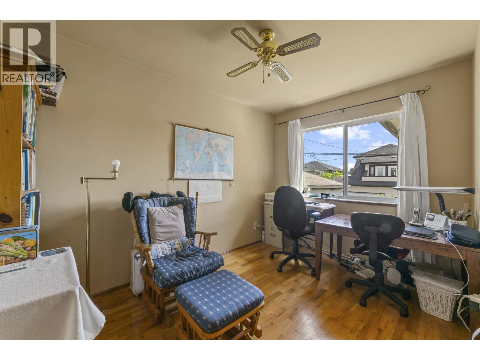 6 Bed, 2 Bath House for Sale in Vancouver – 2666 WAVERLEY AVENUE, Vancouver - Image 17