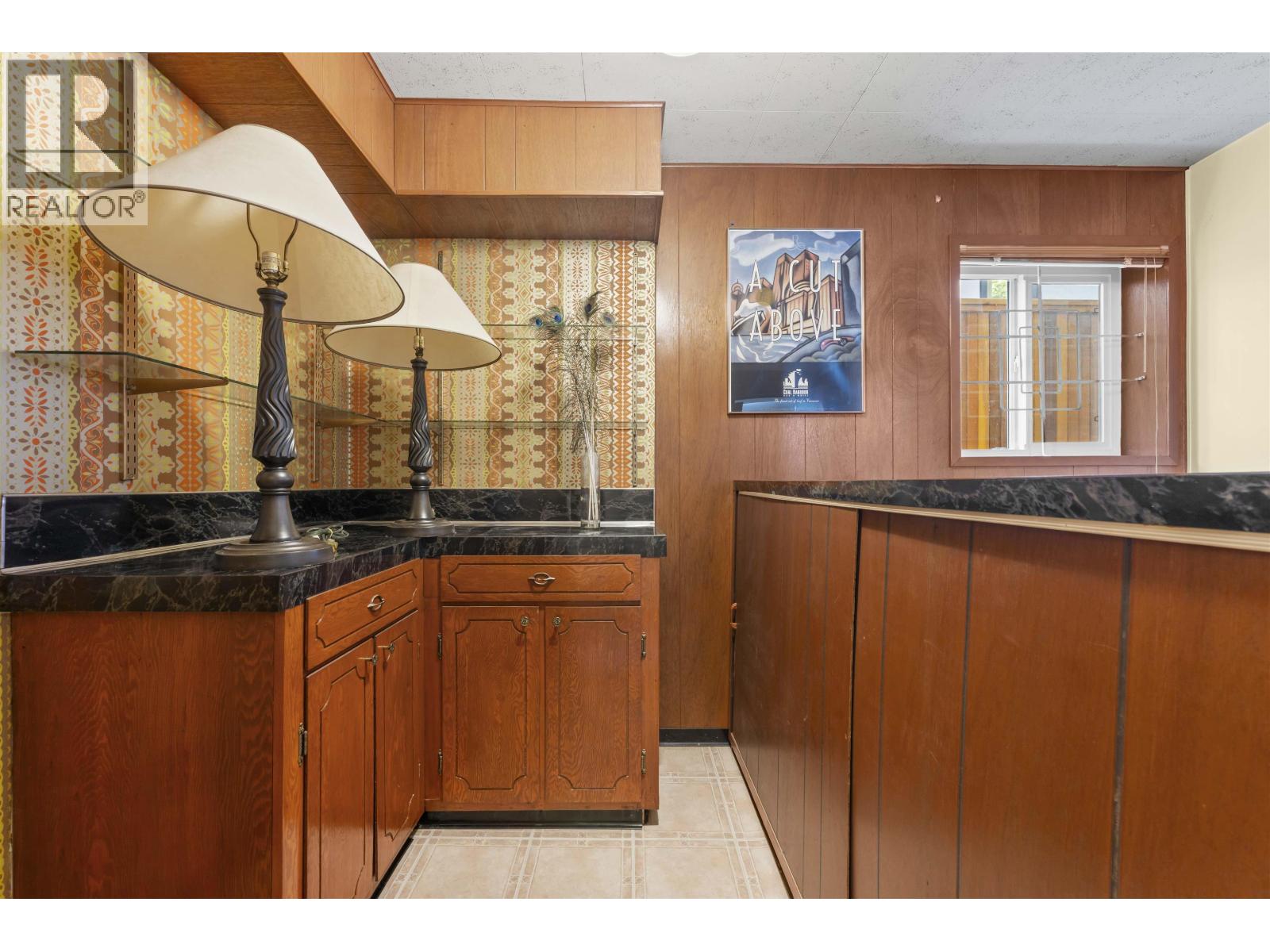 6 Bed, 2 Bath House for Sale in Vancouver – 2666 WAVERLEY AVENUE, Vancouver - Image 12