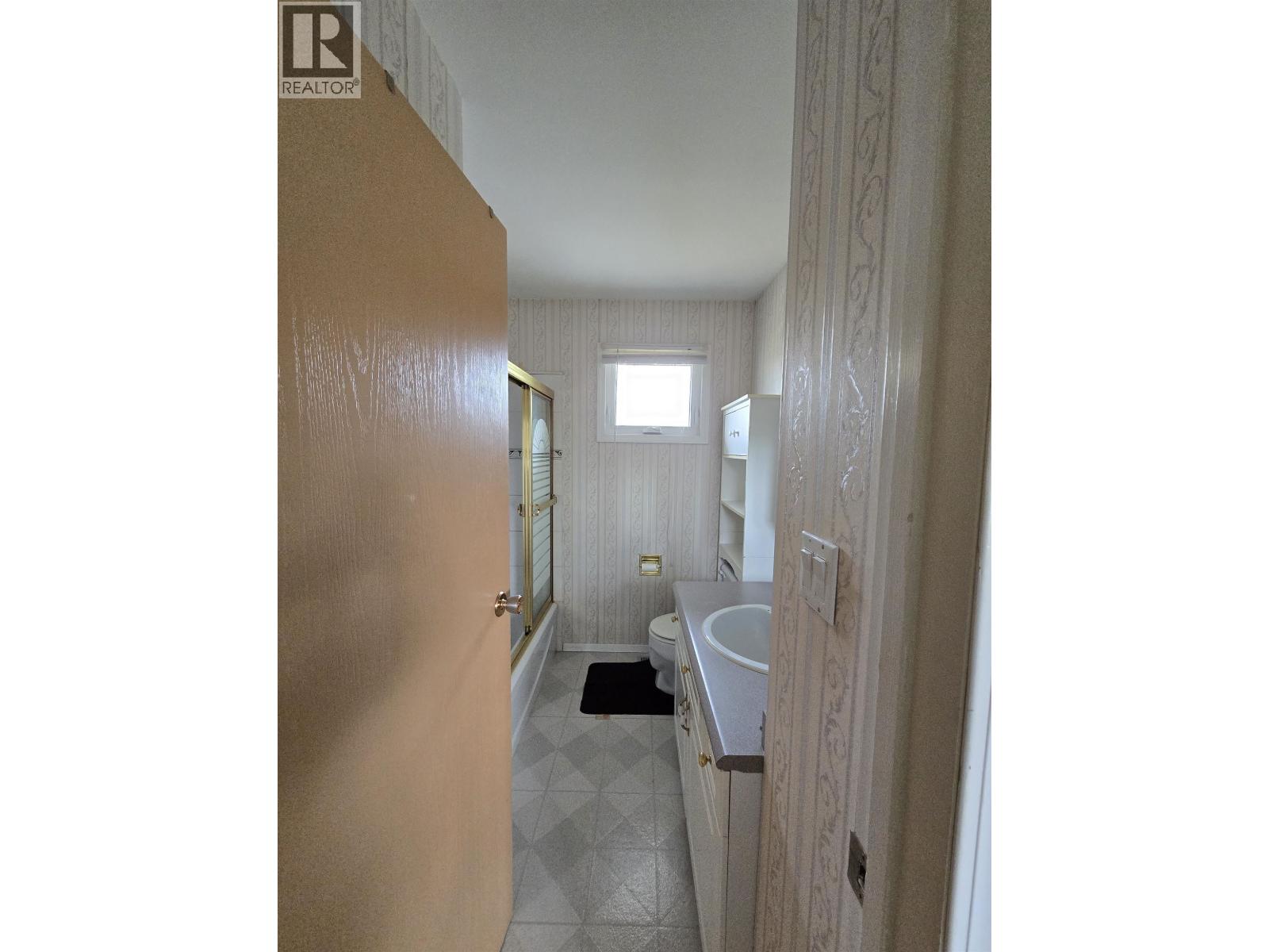 11 BAKER ROAD - 10