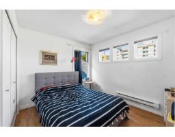 15544 Russell Avenue, White Rock, BC V4B2R3 Photo 9
