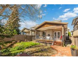 15544 Russell Avenue, White Rock, BC V4B2R3 Photo 13