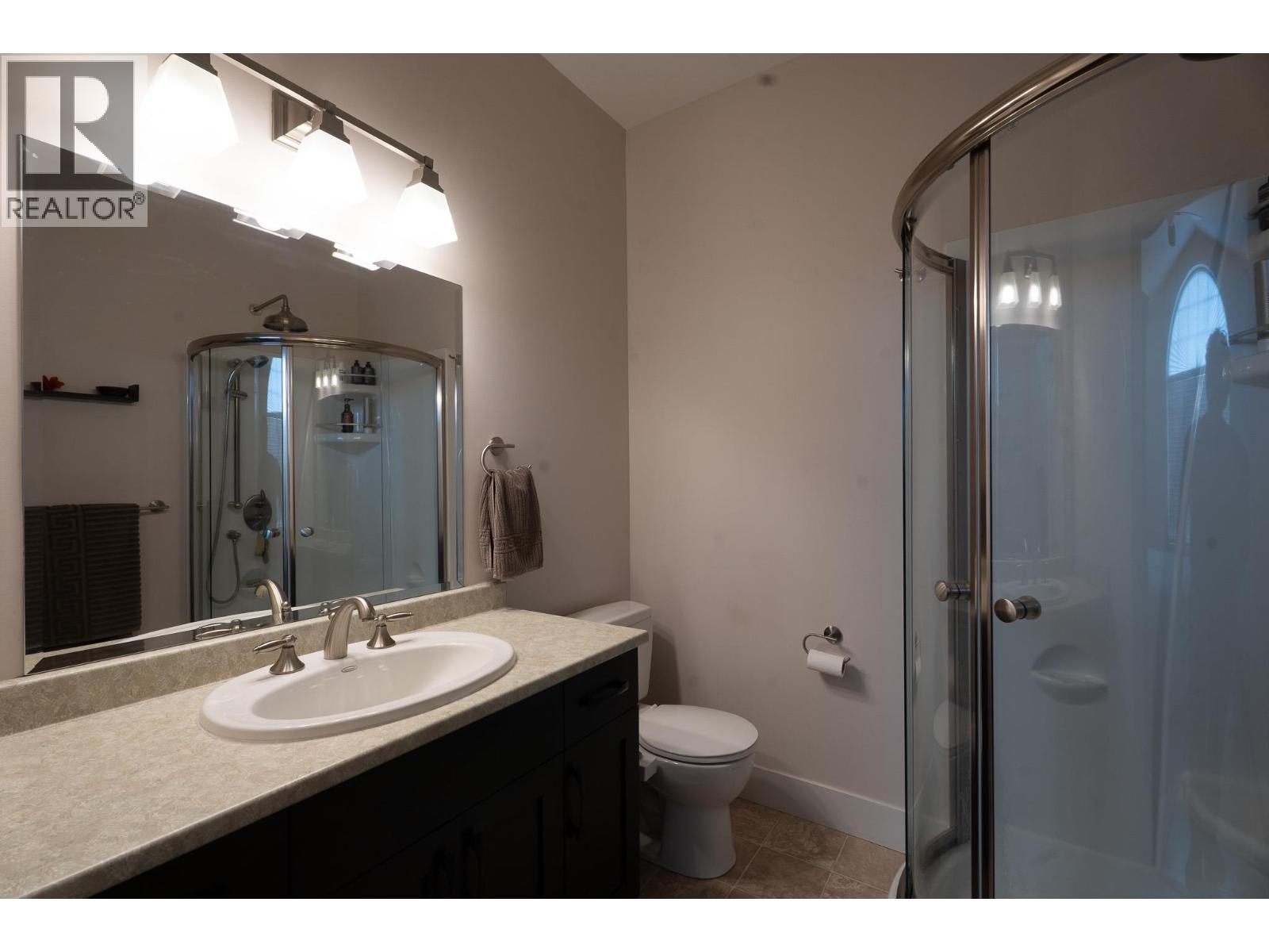 545 Kobayashi Place - 14