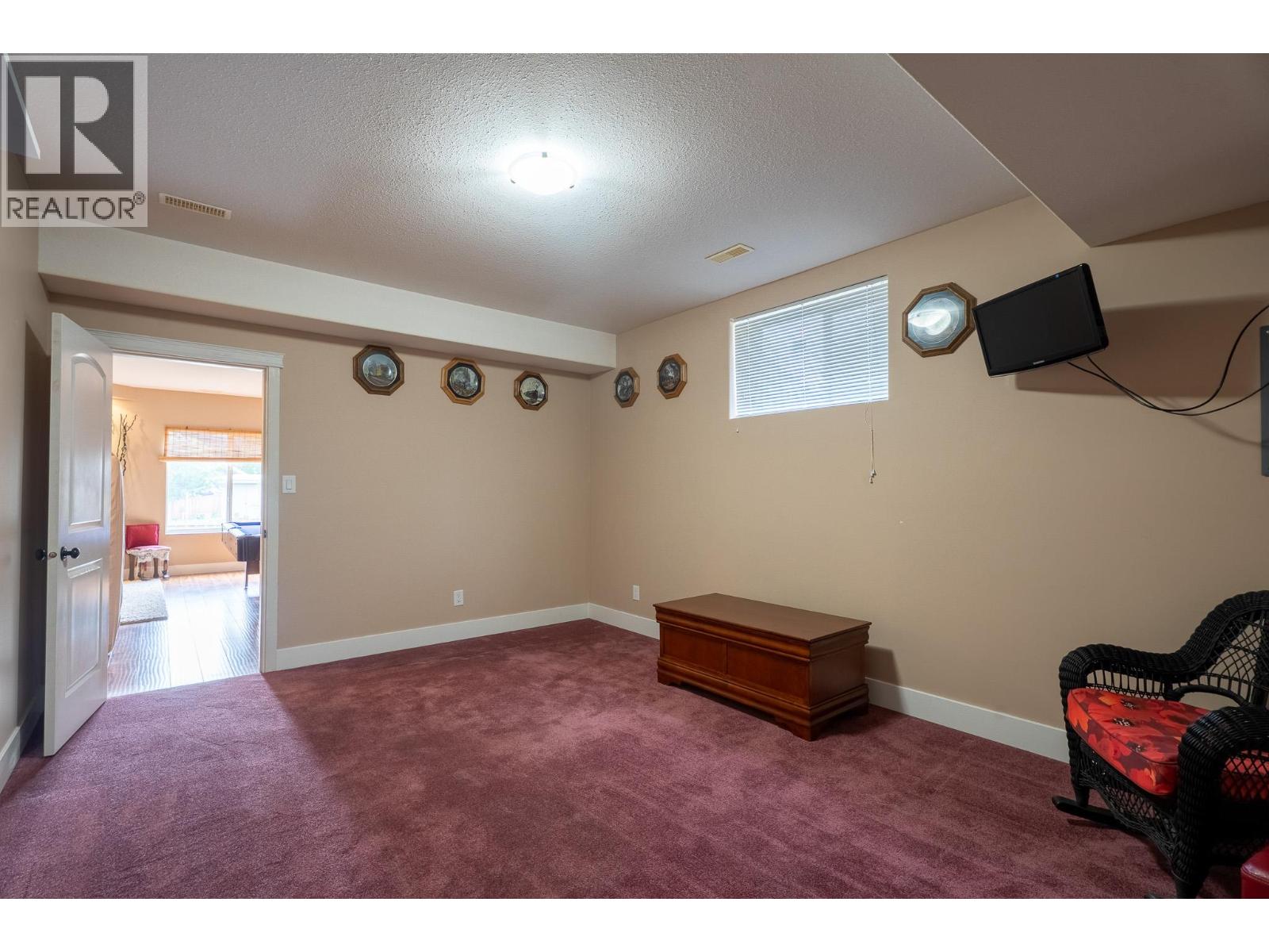 545 Kobayashi Place - 21