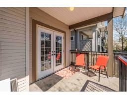 15544 Russell Avenue, White Rock, BC V4B2R3 Photo 14