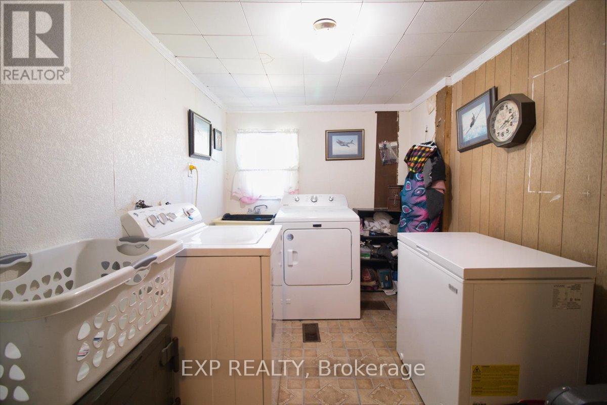 252 QUEEN STREET - 15