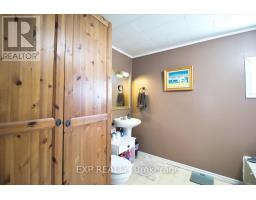 252 Queen Street, Chatham Kent, ON N0P1T0 Photo 22