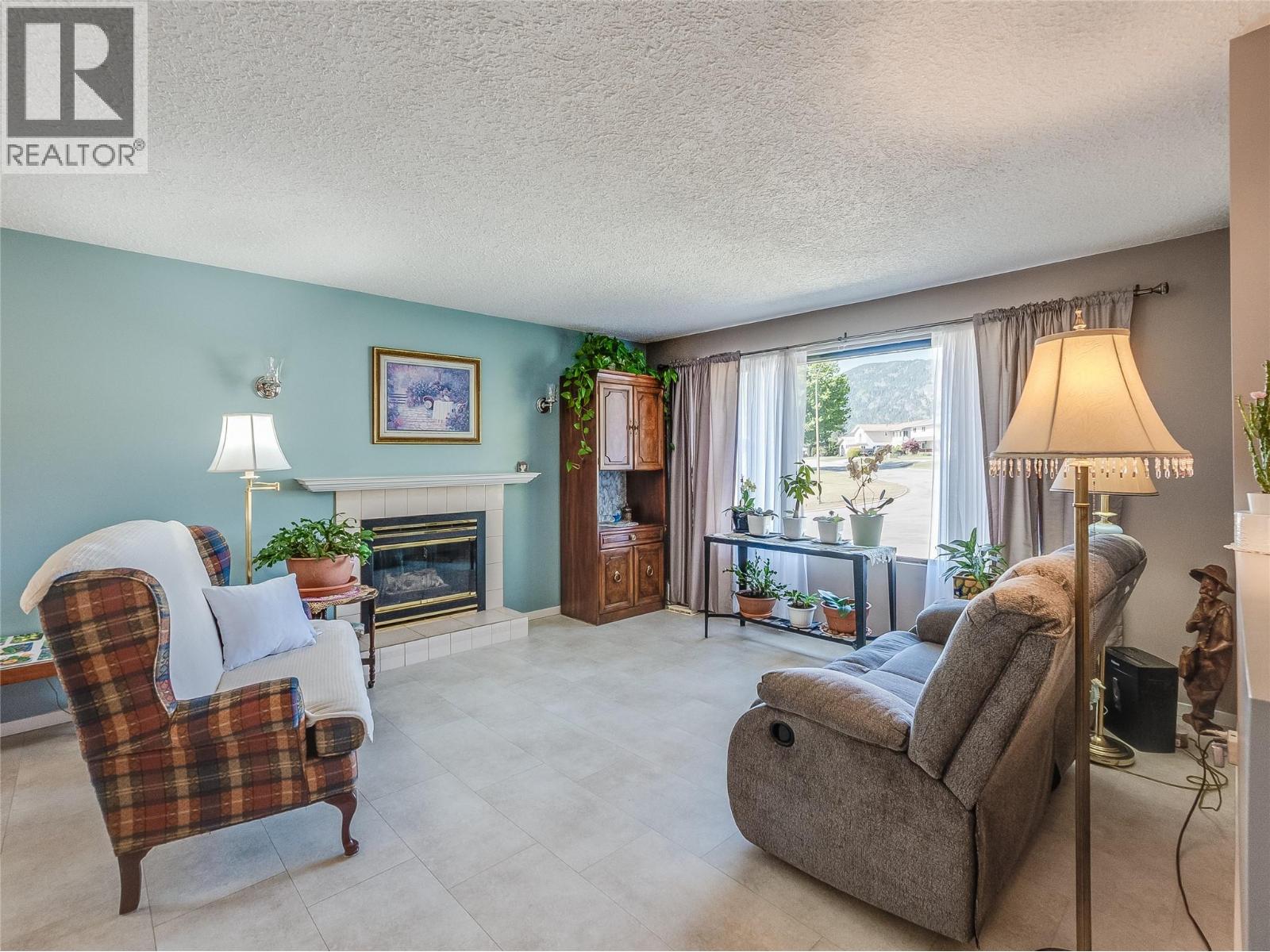 1937 RIVERSIDE Crescent - 13