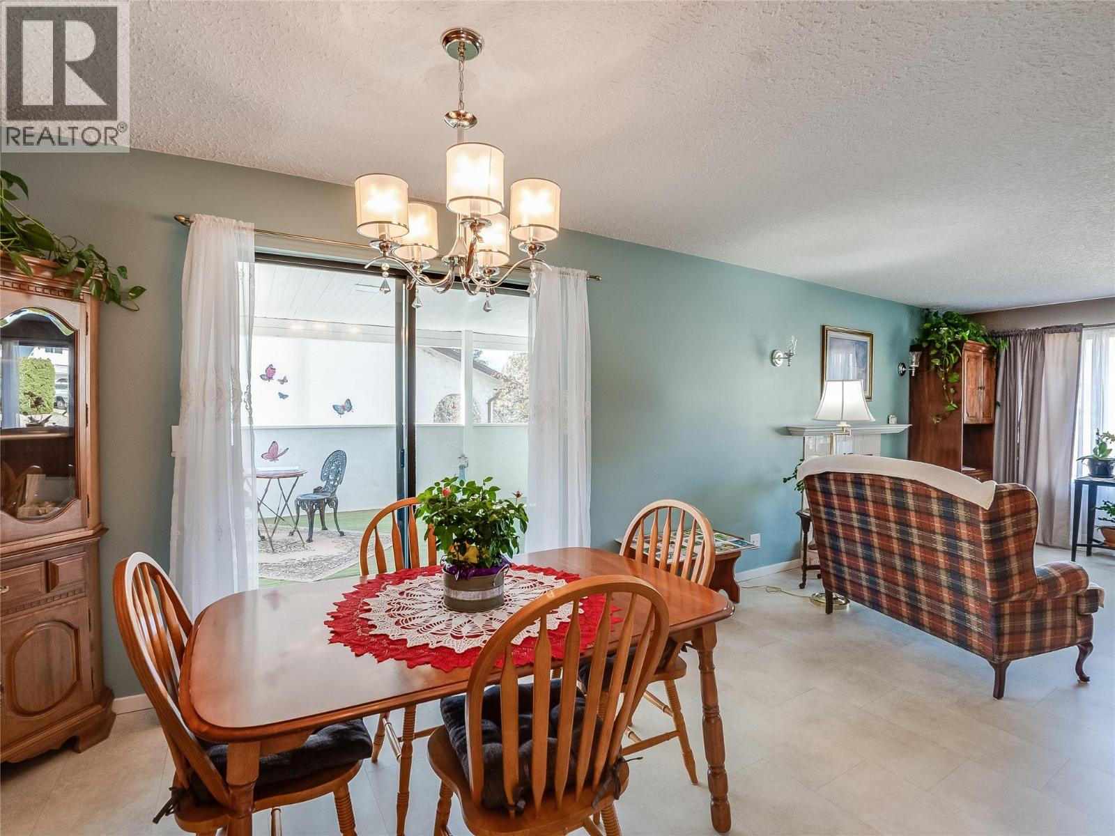 1937 RIVERSIDE Crescent - 14