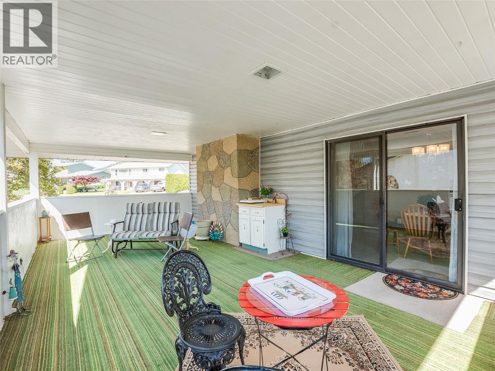 1937 RIVERSIDE Crescent - 17