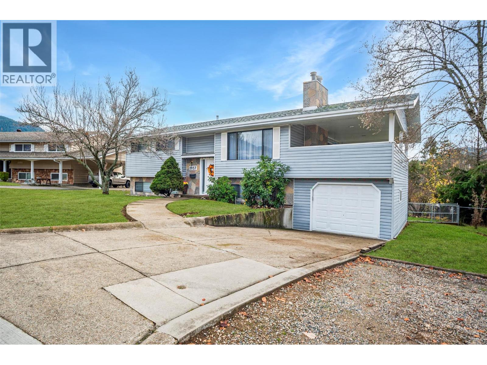 1937 RIVERSIDE Crescent - 36
