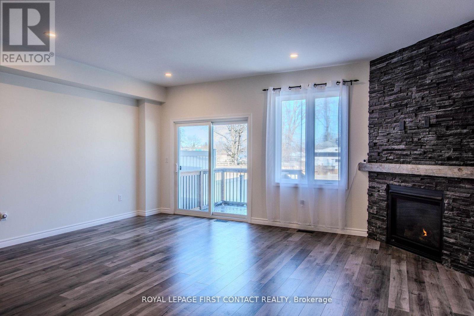 144 MEMORIAL AVENUE - 10