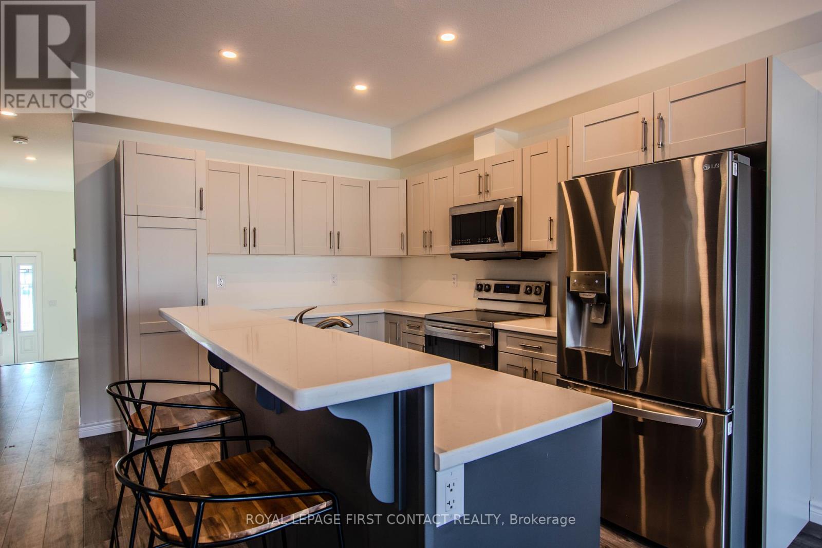 144 MEMORIAL AVENUE - 9