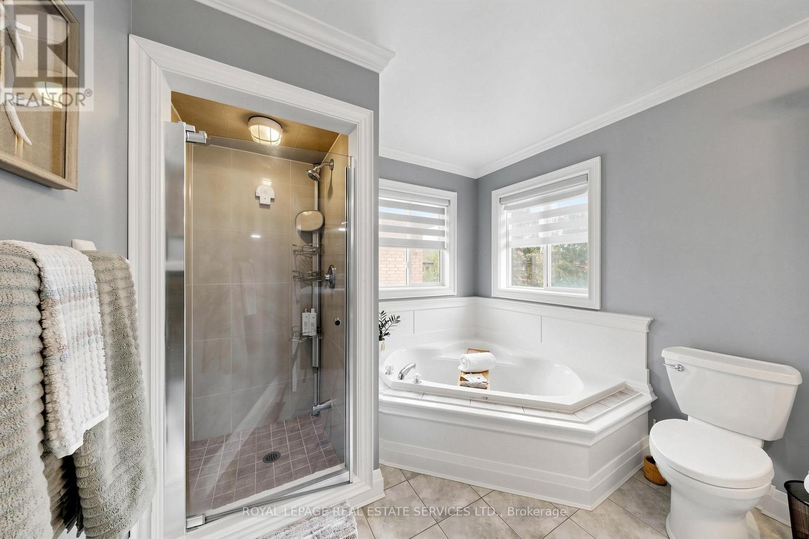 174 ROYAL VALLEY DRIVE - 27