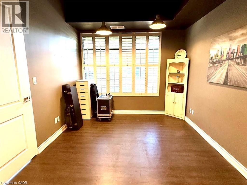 170 ROCKHAVEN Lane Unit# 112, Waterdown, Ontario, L0R2H6 — Photo 2