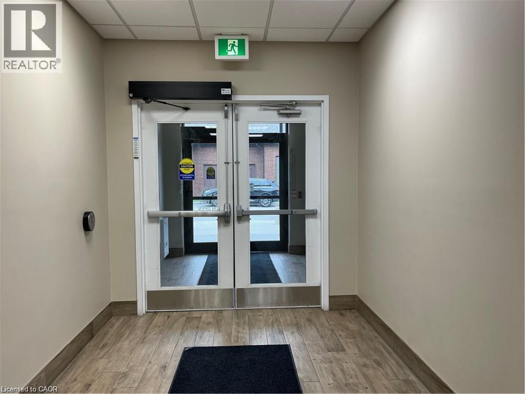170 ROCKHAVEN Lane Unit# 112, Waterdown, Ontario, L0R2H6 — Photo 17