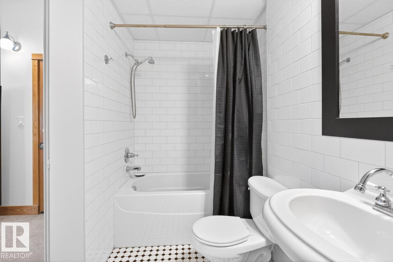 #801 10134 100 ST NW - 17