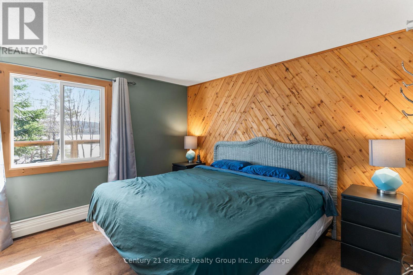6087 HALIBURTON LAKE ROAD - 19