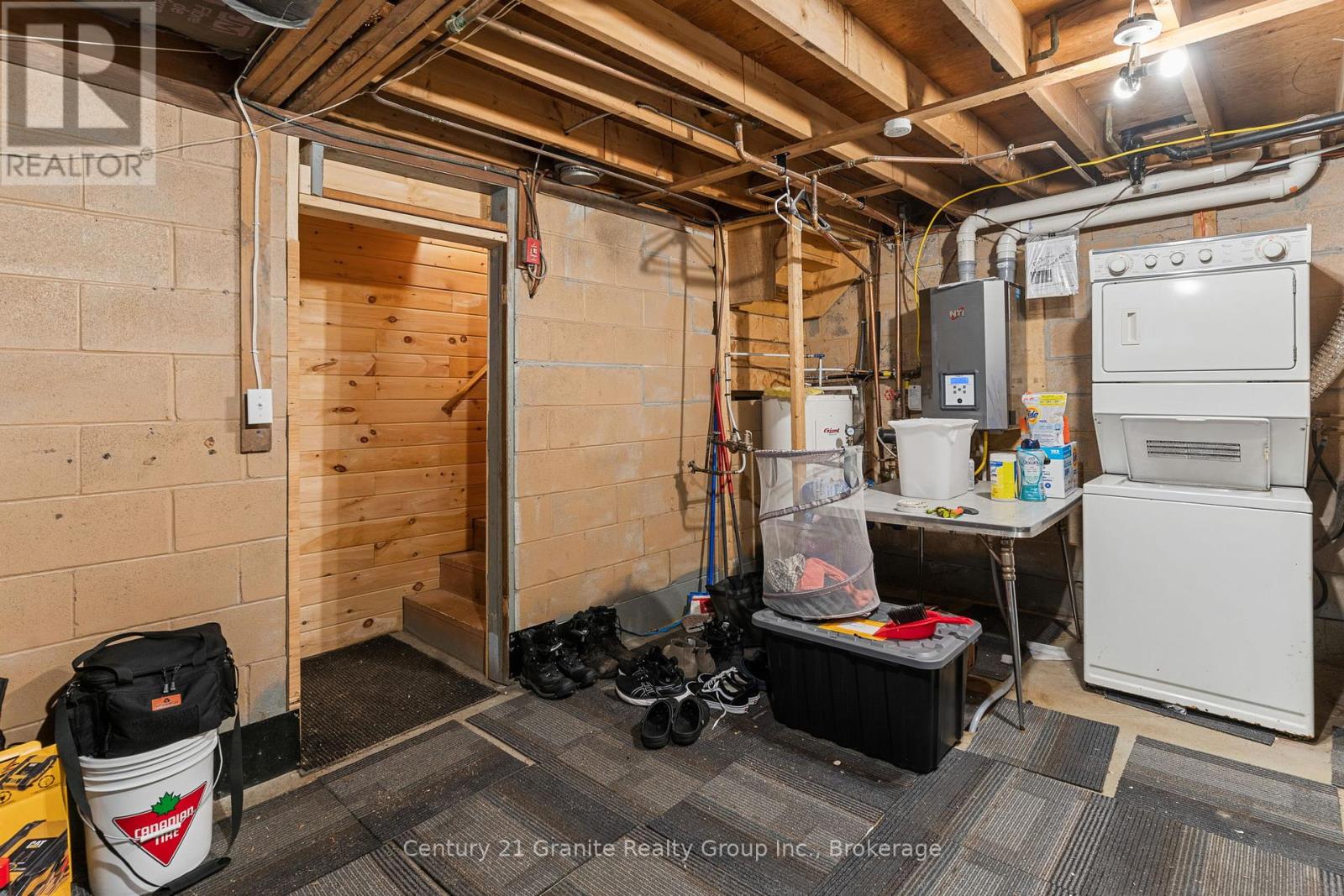 6087 HALIBURTON LAKE ROAD - 24