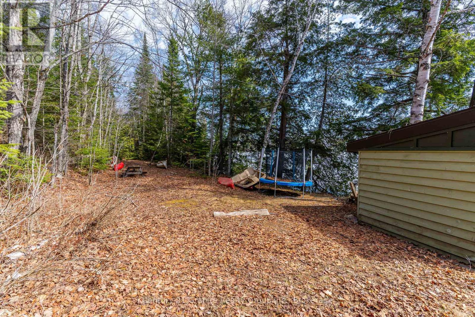6087 HALIBURTON LAKE ROAD - 28