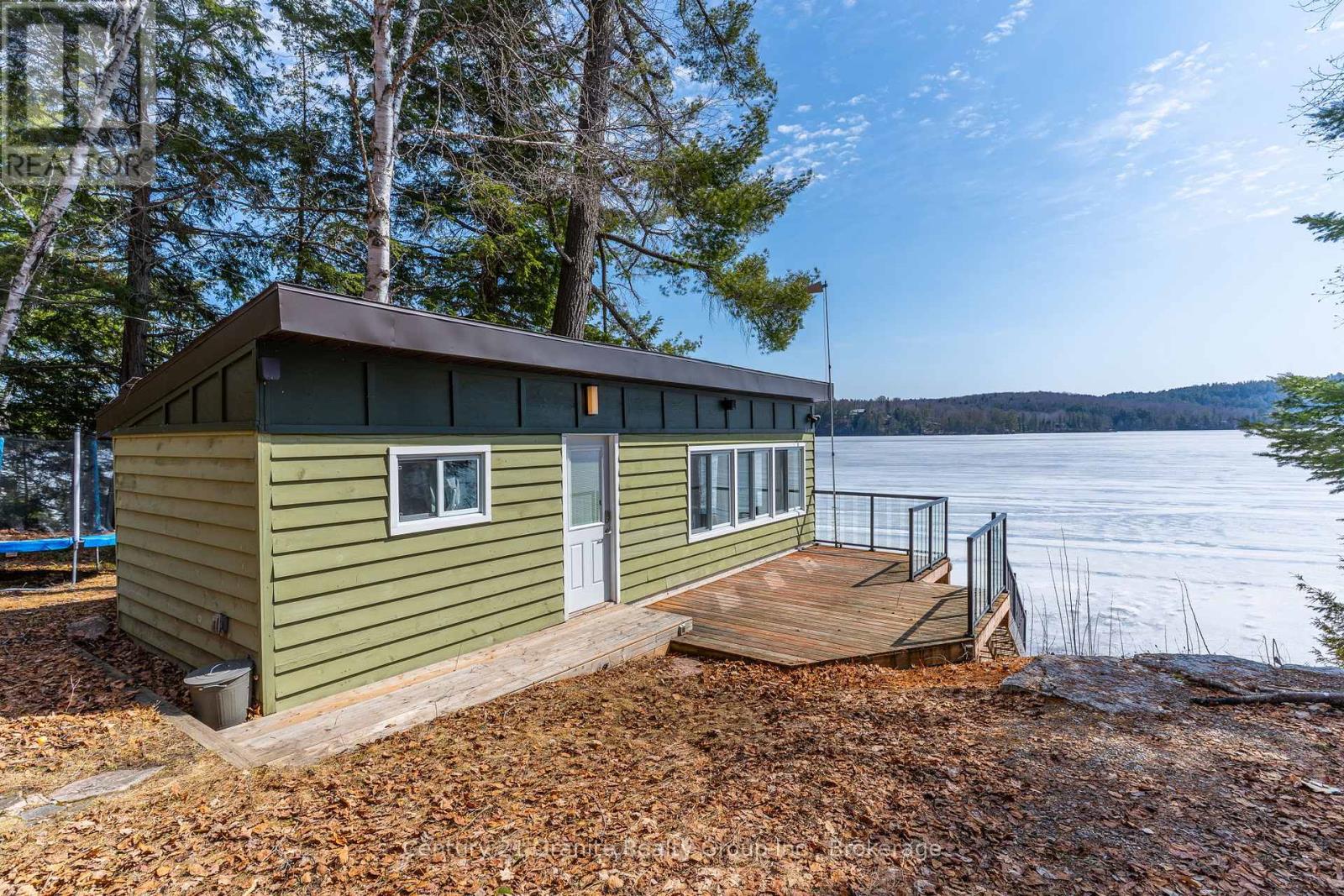 6087 HALIBURTON LAKE ROAD - 40