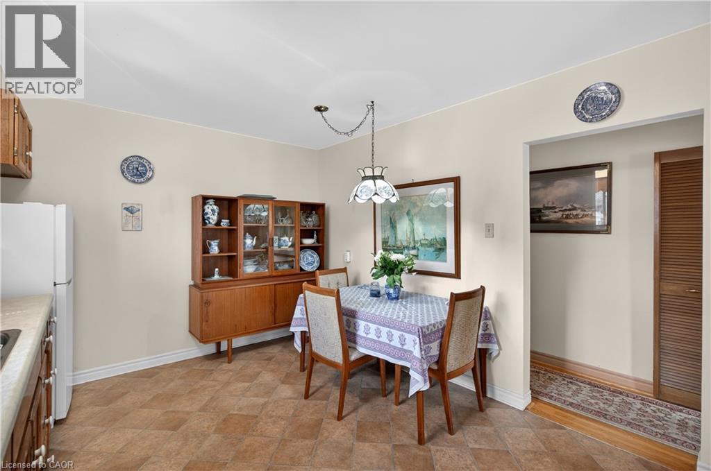 34 HELEN Street, Dundas, Ontario, L9H1N3 — Photo 22