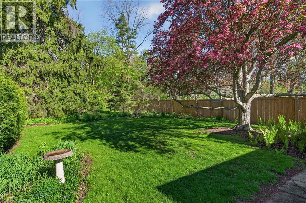 34 HELEN Street, Dundas, Ontario, L9H1N3 — Photo 30
