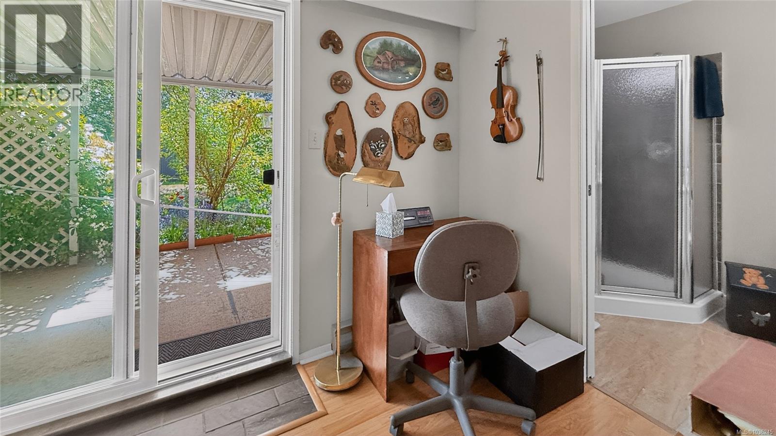1568 Marine Cir - 19