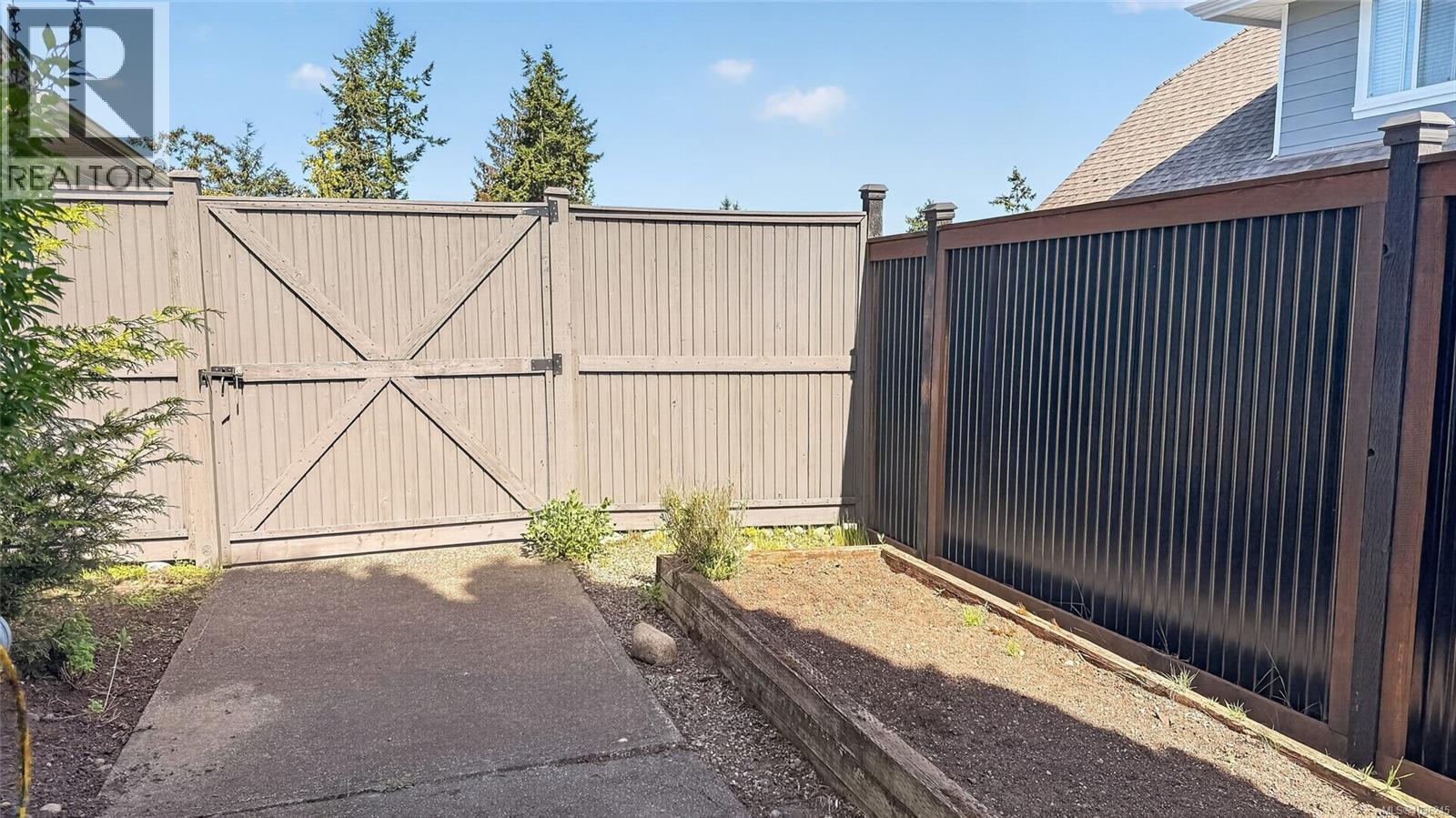 1568 Marine Cir - 6