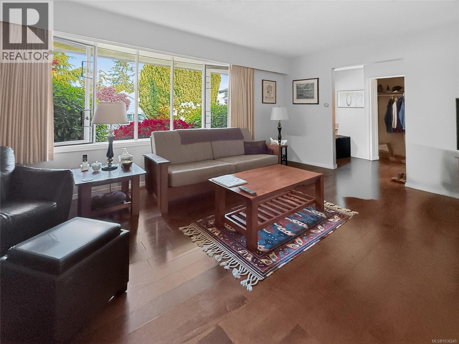 1568 Marine Cir - 7
