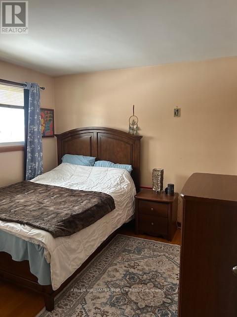 453 LEONARD AVENUE - 16