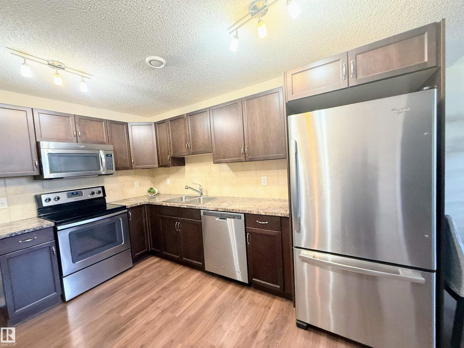 3538 Claxton CR SW - 28