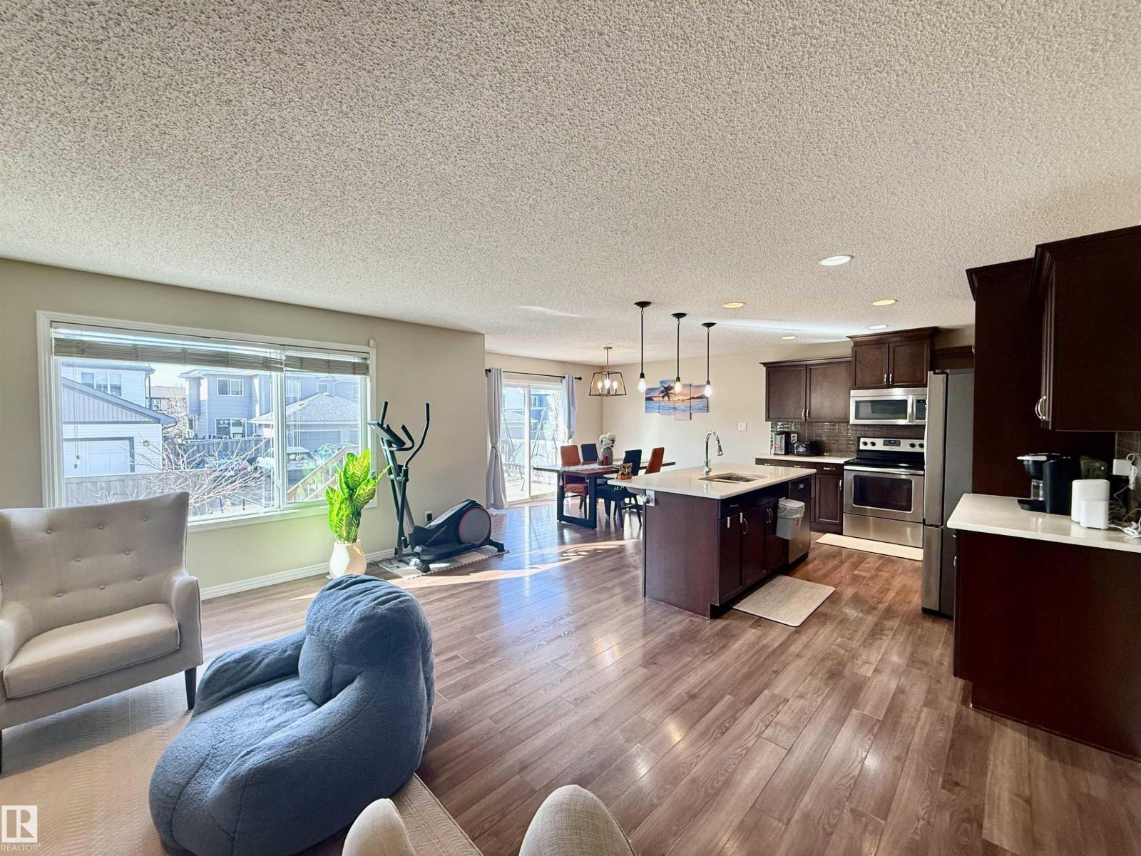 3538 Claxton CR SW - 4