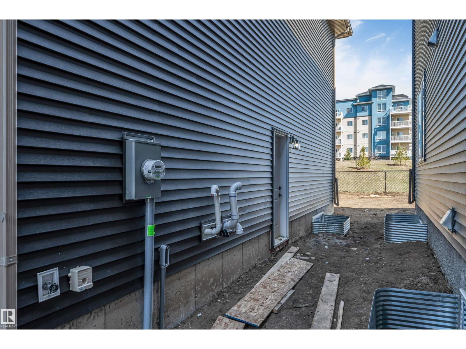138 CREEKSIDE LANE LN - 46