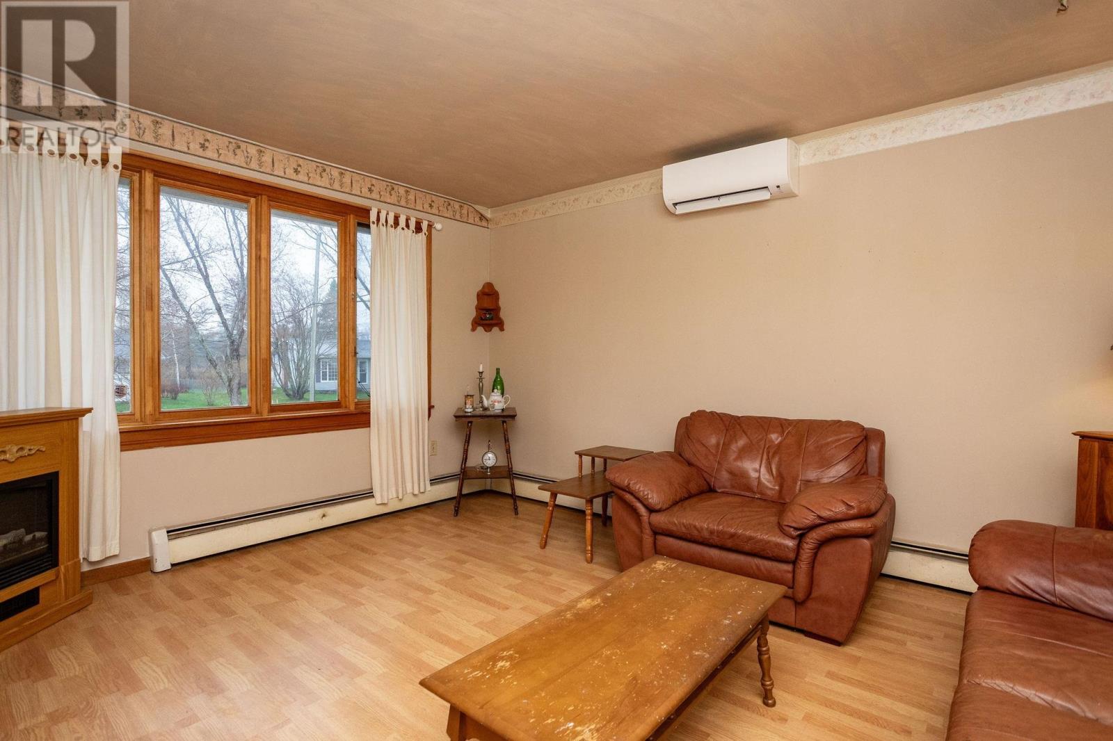 68 Westcomb Crescent - 4