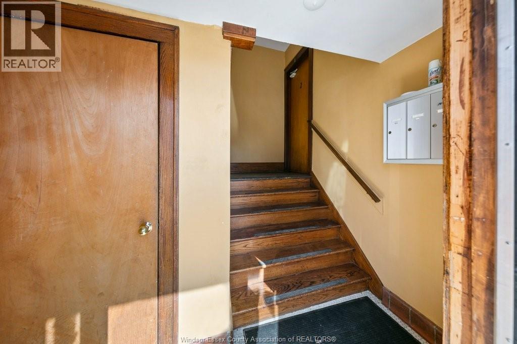 340 PARTINGTON AVENUE Unit# 2, Windsor, Ontario, N9B2N5 — Photo 8