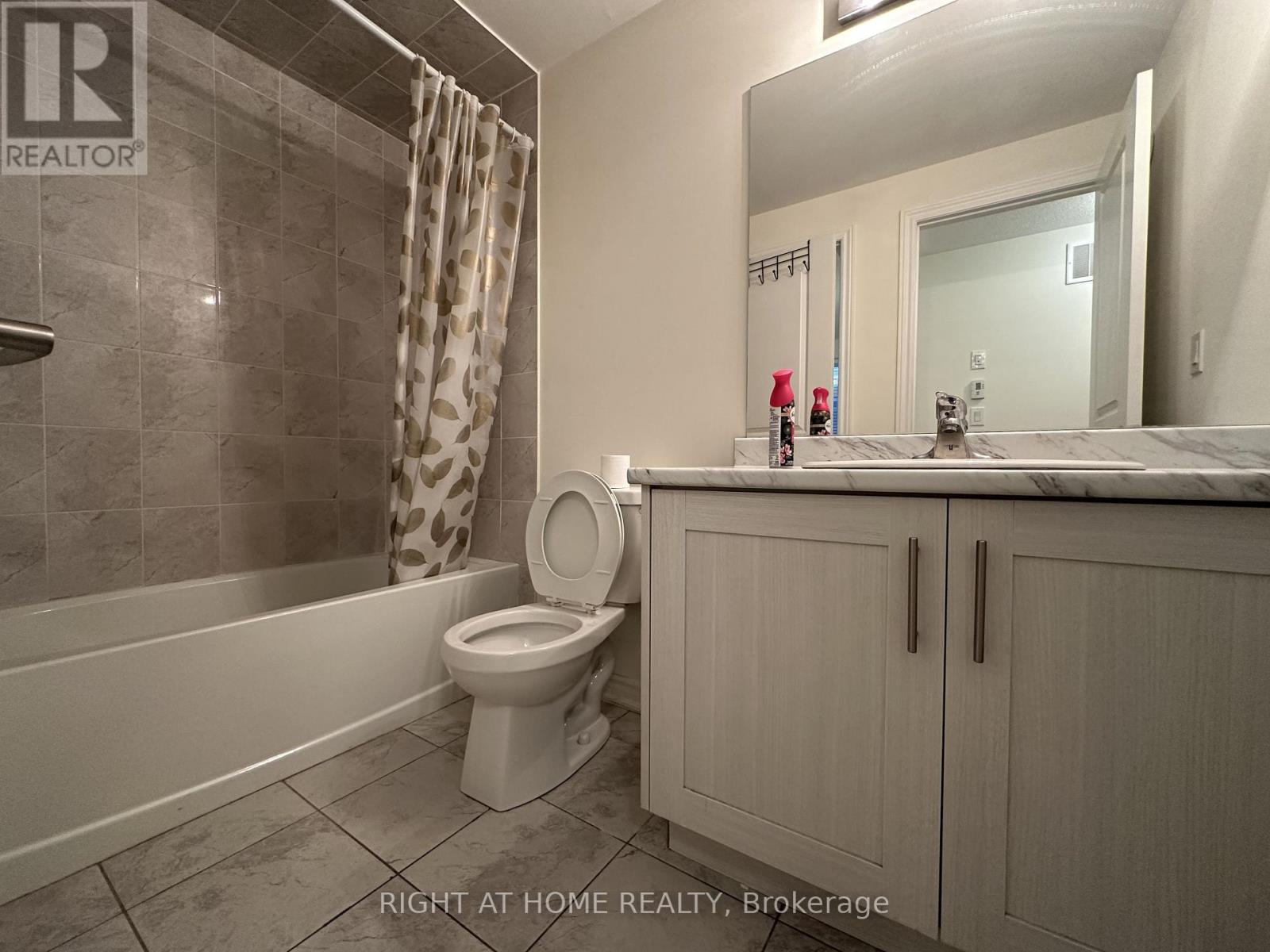 #602 50 HALLIFORD PLACE - 17