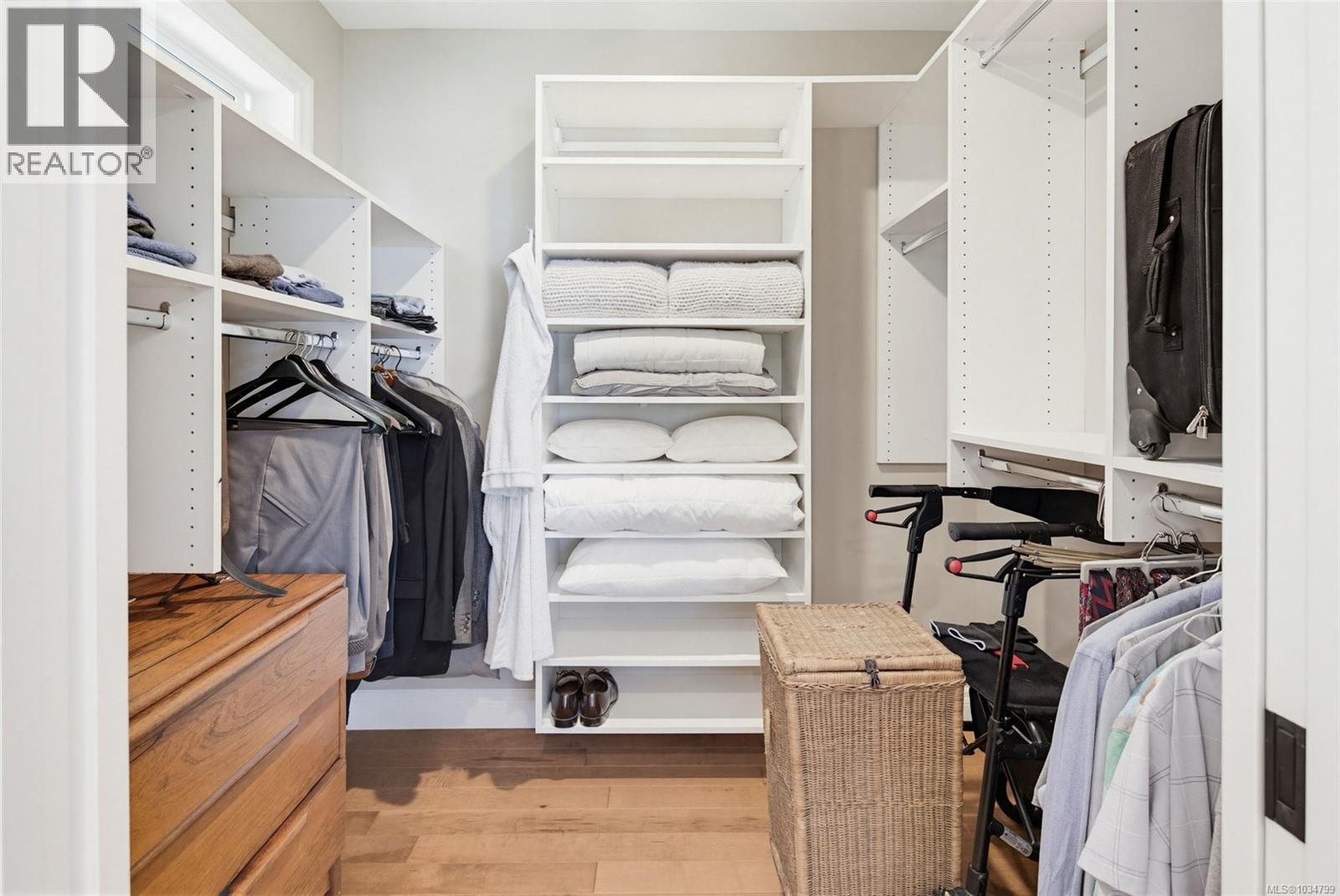  3913 Ascot Drive, Saanich