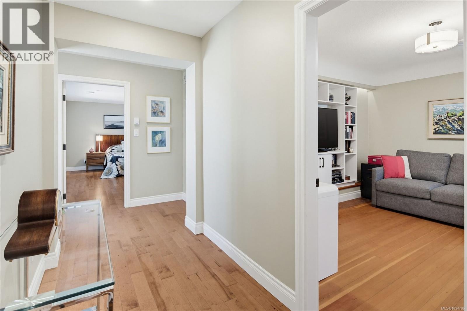  3913 Ascot Drive, Saanich