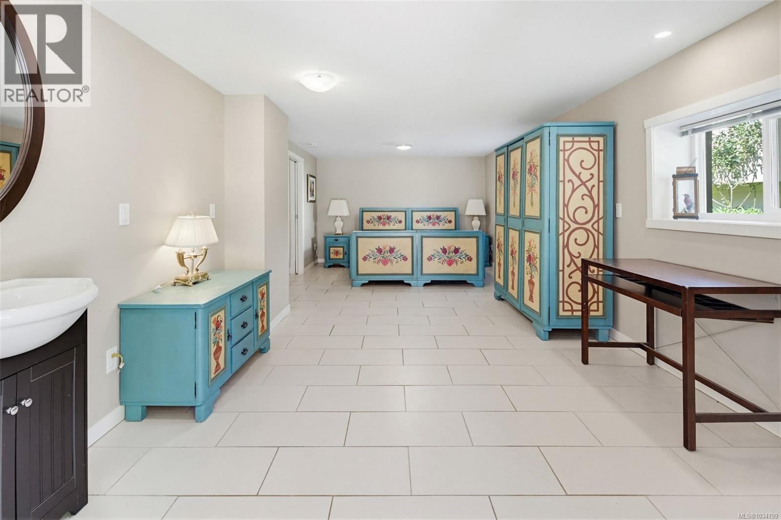  3913 Ascot Drive, Saanich