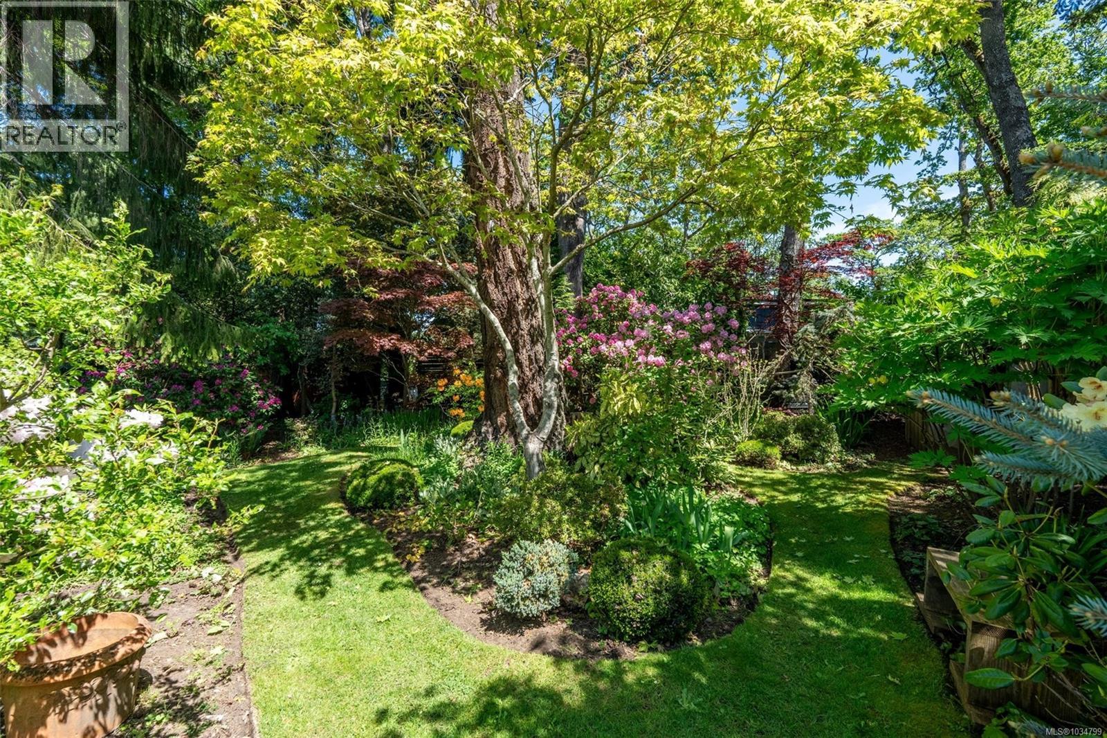 3913 Ascot Dr - 51
