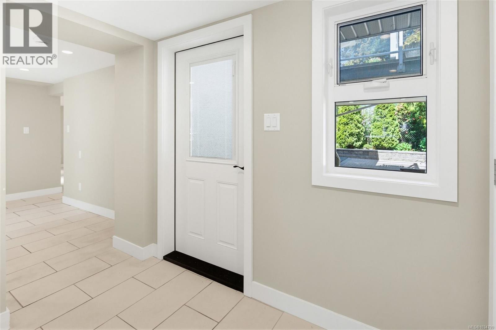  3913 Ascot Drive, Saanich
