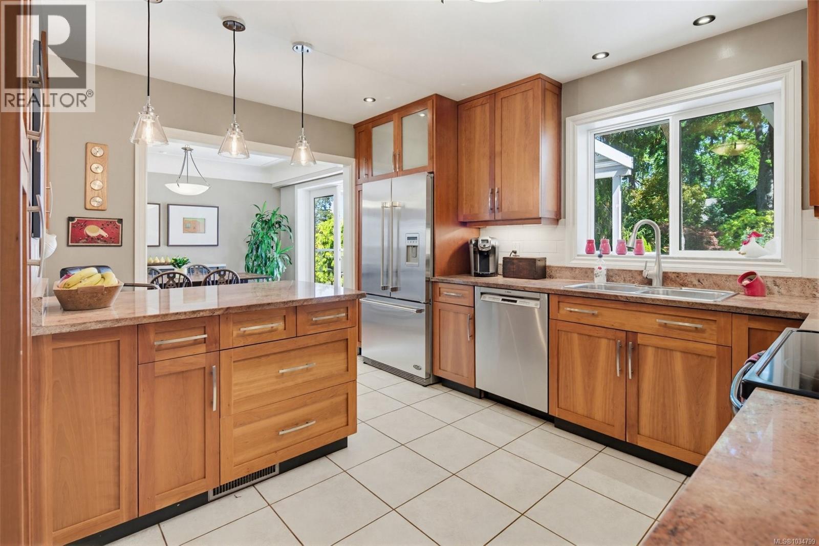 3913 Ascot Dr - 22