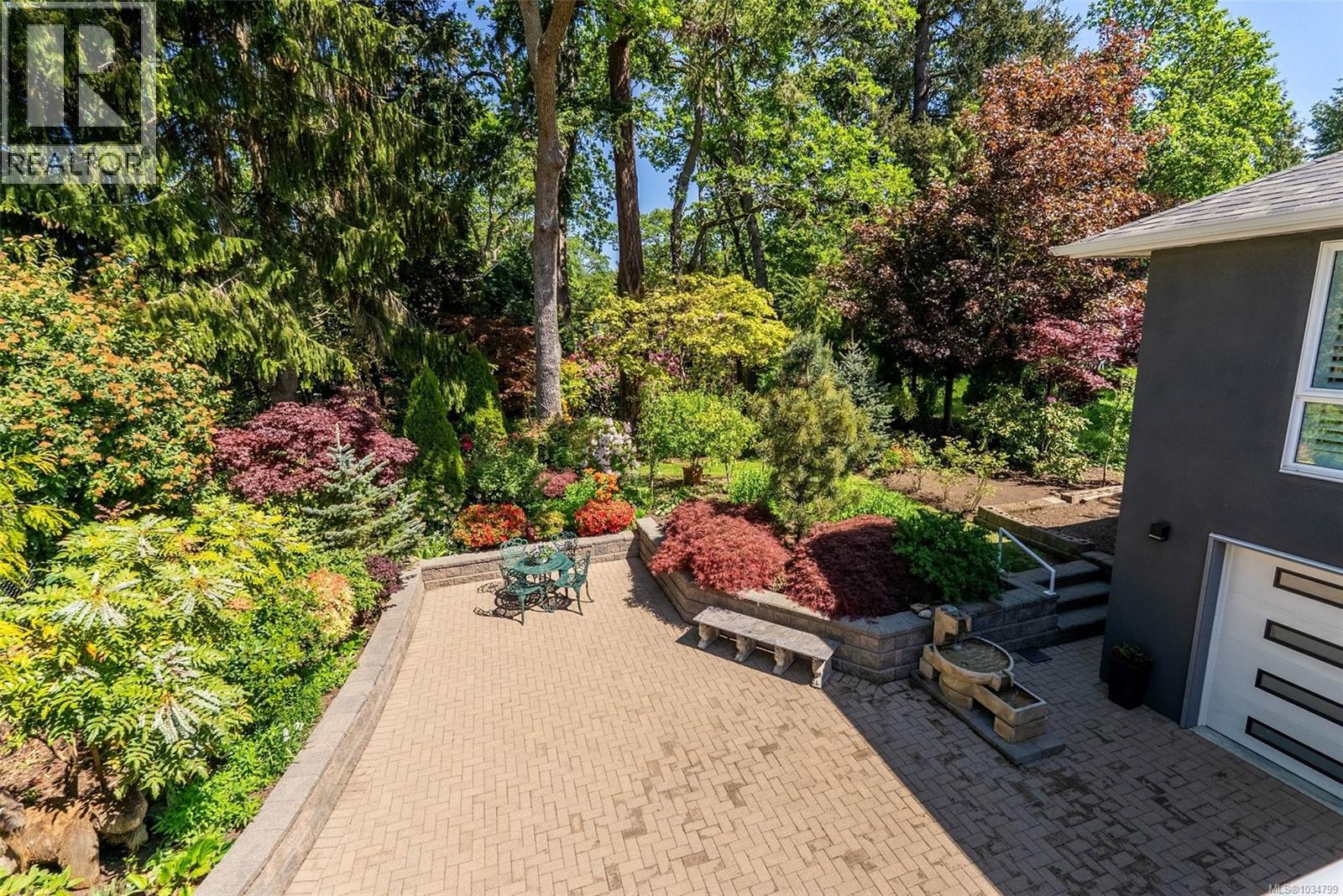 3913 Ascot Dr - 58