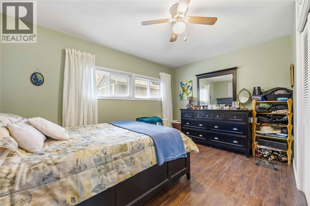 866 BURR STREET, Sarnia, Ontario, N7V2Y4 — Photo 6