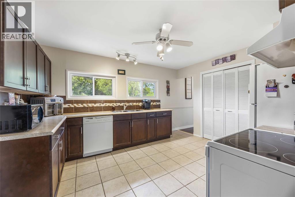 866 BURR STREET, Sarnia, Ontario, N7V2Y4 — Photo 19
