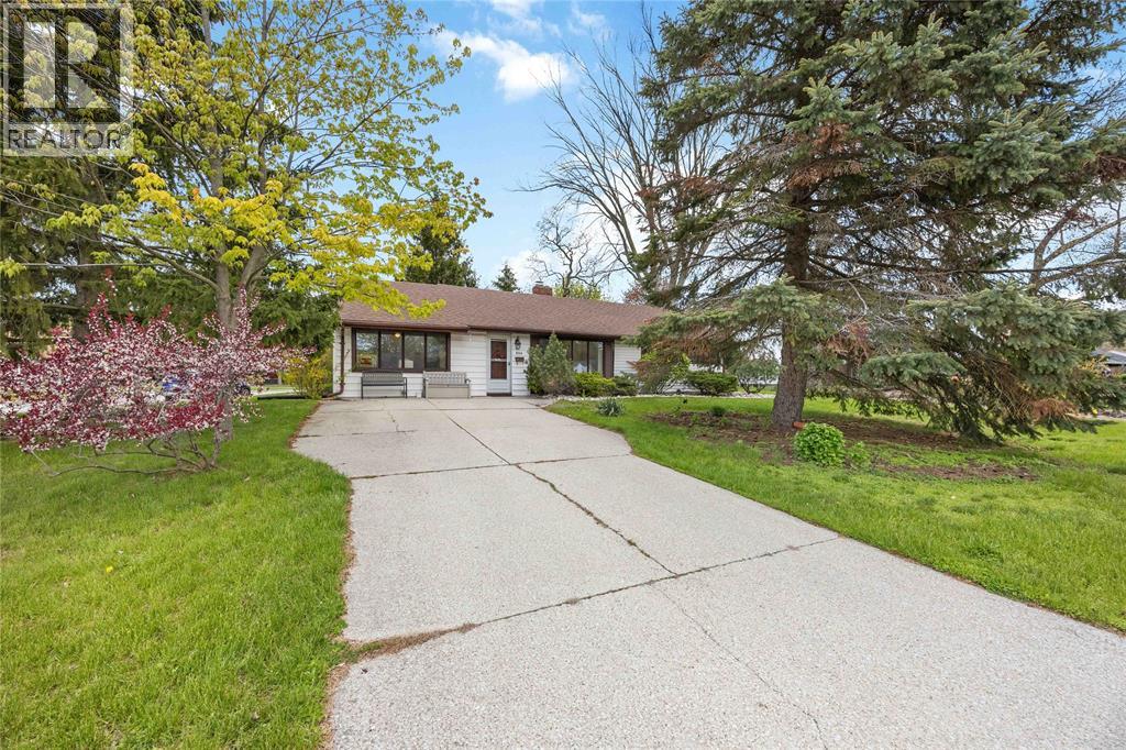 866 BURR STREET, Sarnia, Ontario, N7V2Y4 — Photo 9
