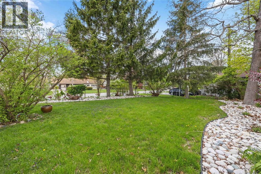 866 BURR STREET, Sarnia, Ontario, N7V2Y4 — Photo 16